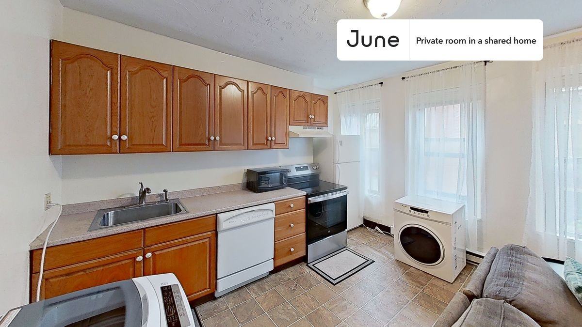 181 Northampton Street #B - Photo 7 of 10