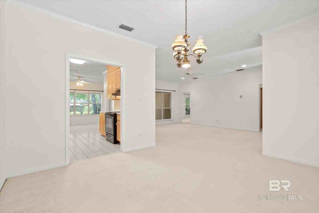 7 Troyer Ct - Photo 5 of 21