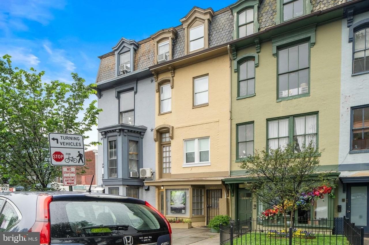 2002 17th Street Northwest - Photo 2 of 38