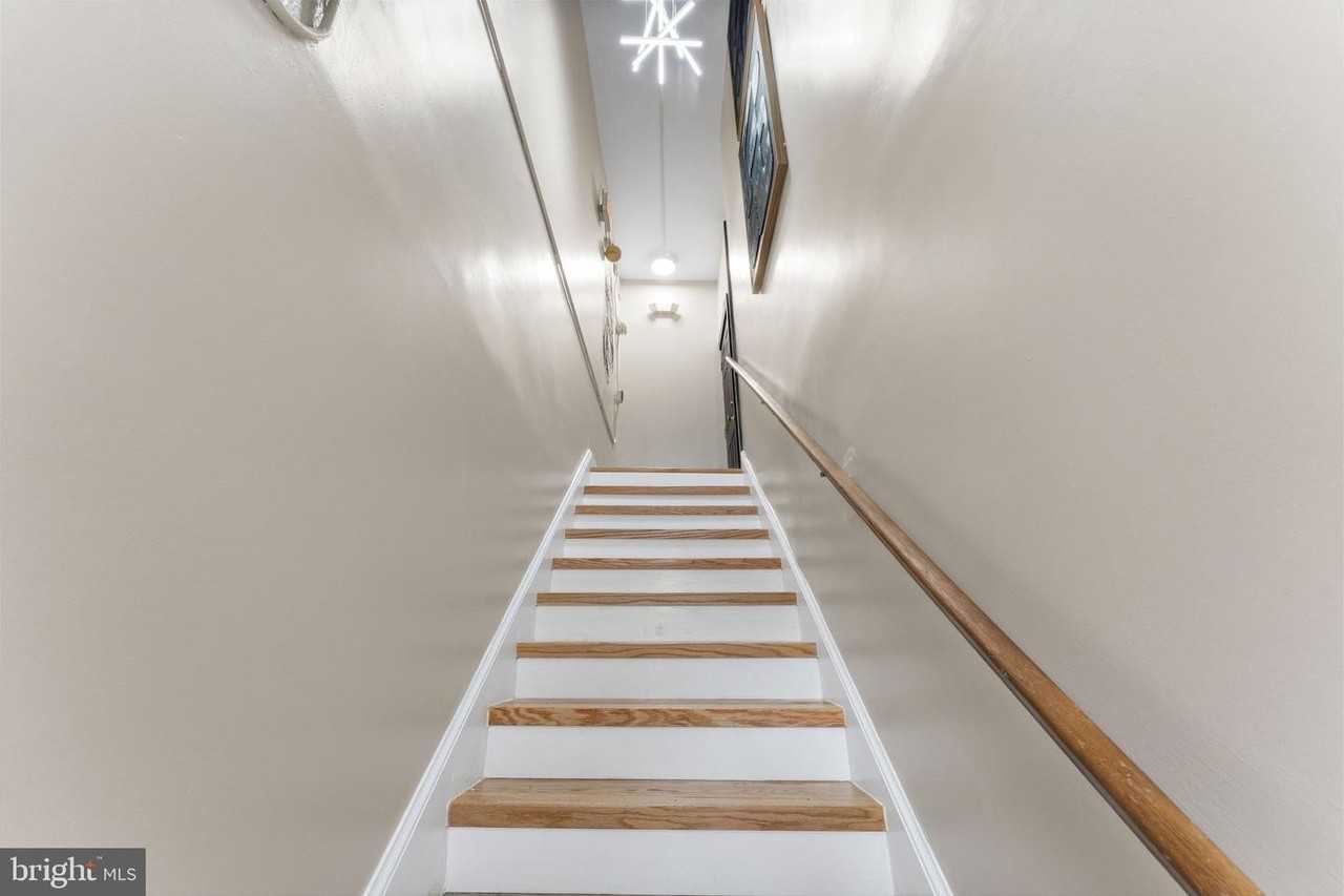 2002 17th Street Northwest - Photo 6 of 38