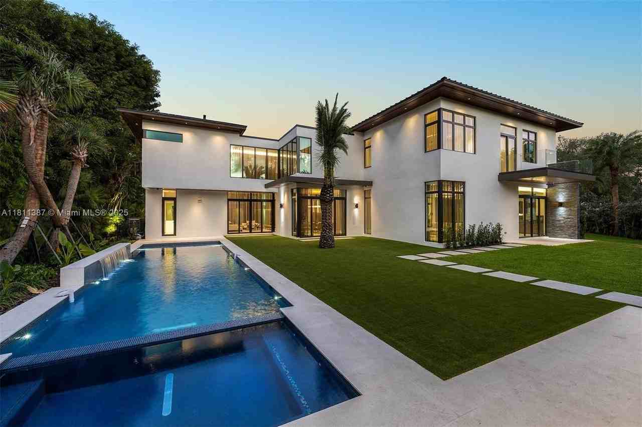 12500 Sw 64th Ave - Photo 6 of 50