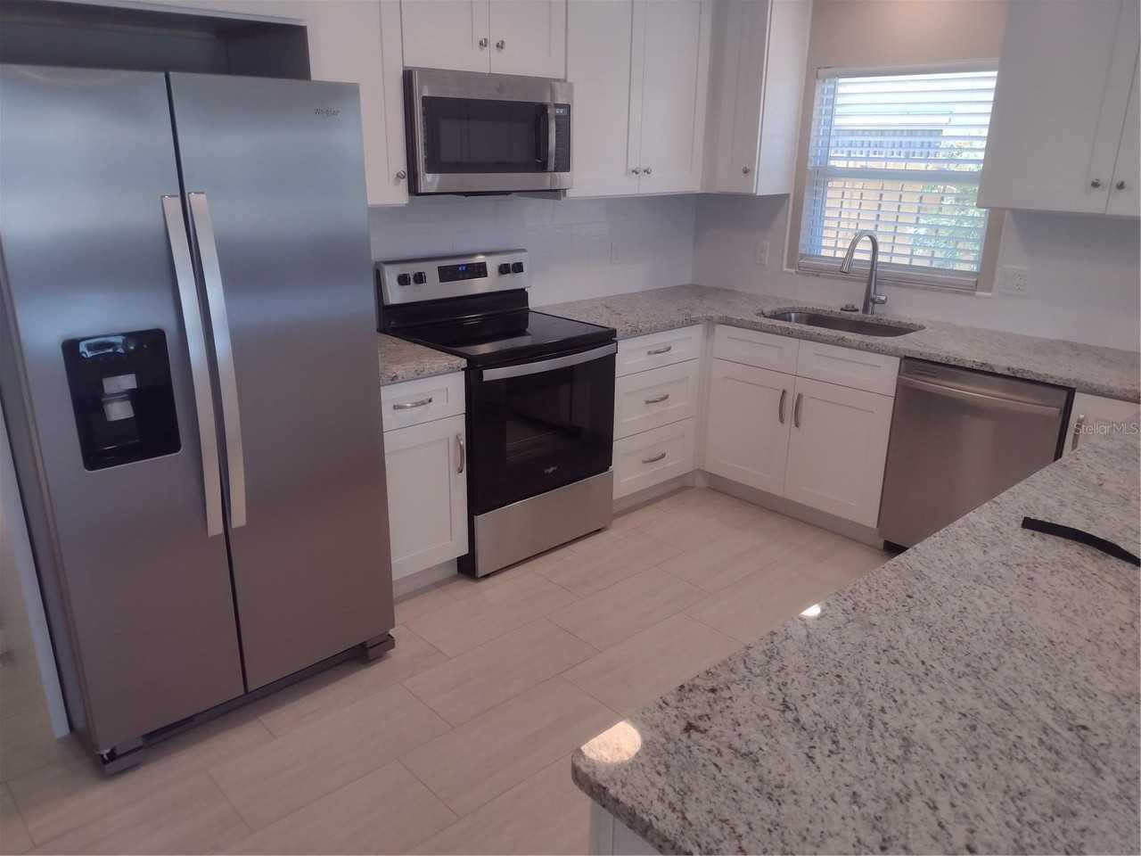 830 E 18th Ave - Photo 5 of 10