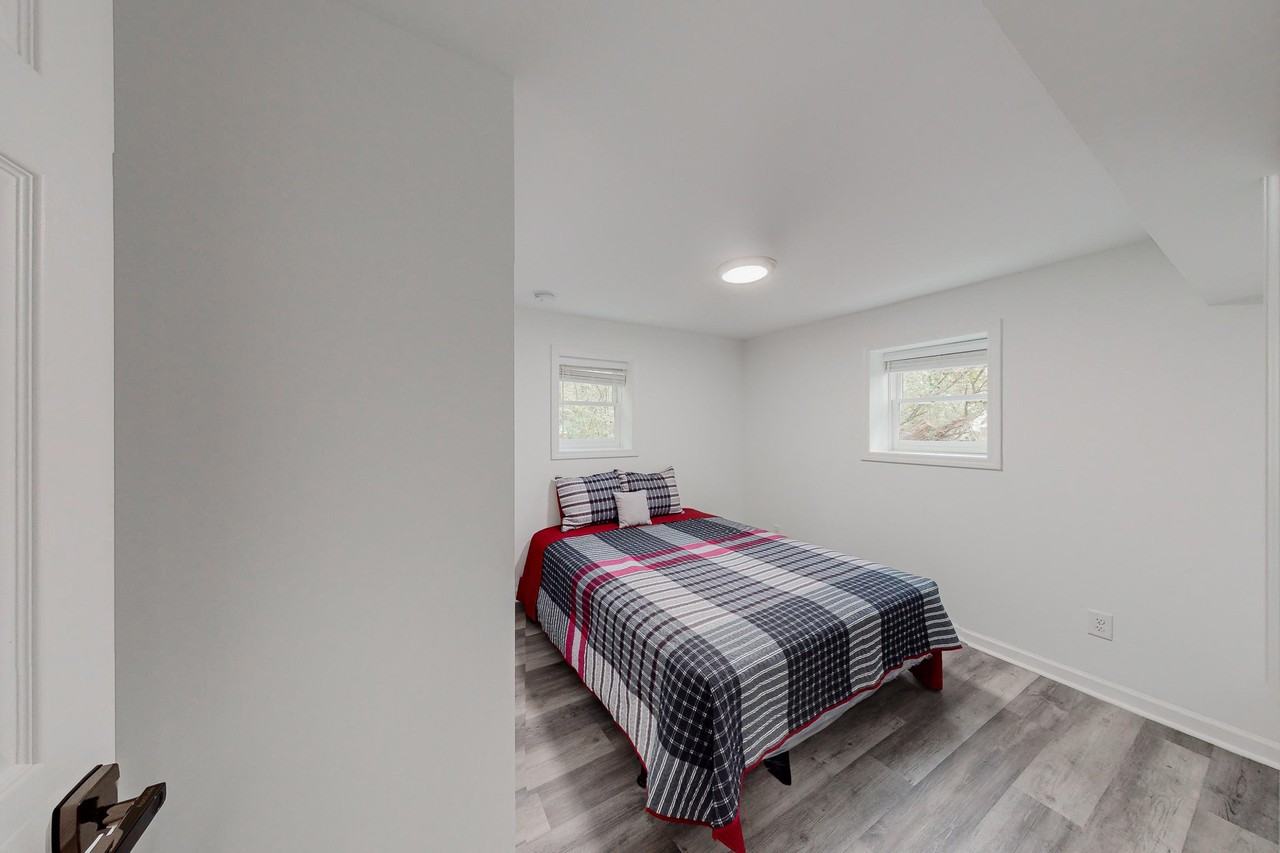 E Rhinehill Rd Se - Photo 6 of 14