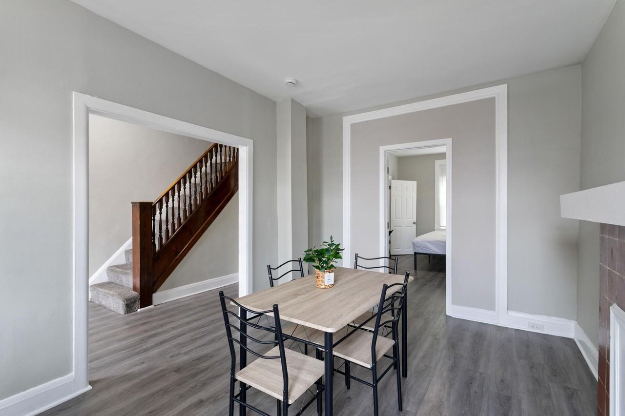 Lyndale Ave - Photo 2 of 11