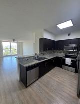 987 Sw 37th Ave - Photo 1 of 1