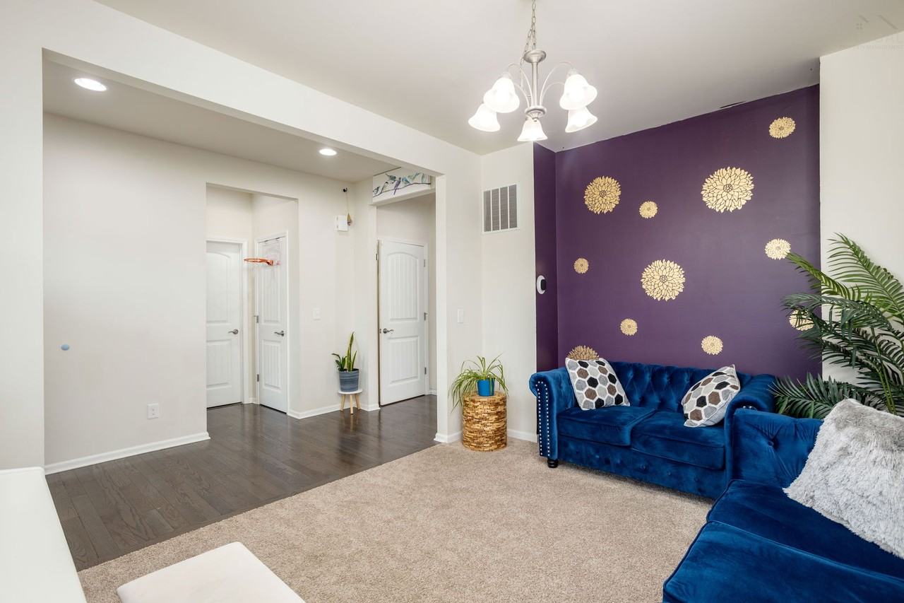 2391 Findley Cir - Photo 3 of 8