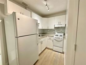 9517 Fontainebleau Blvd - Photo 1 of 1