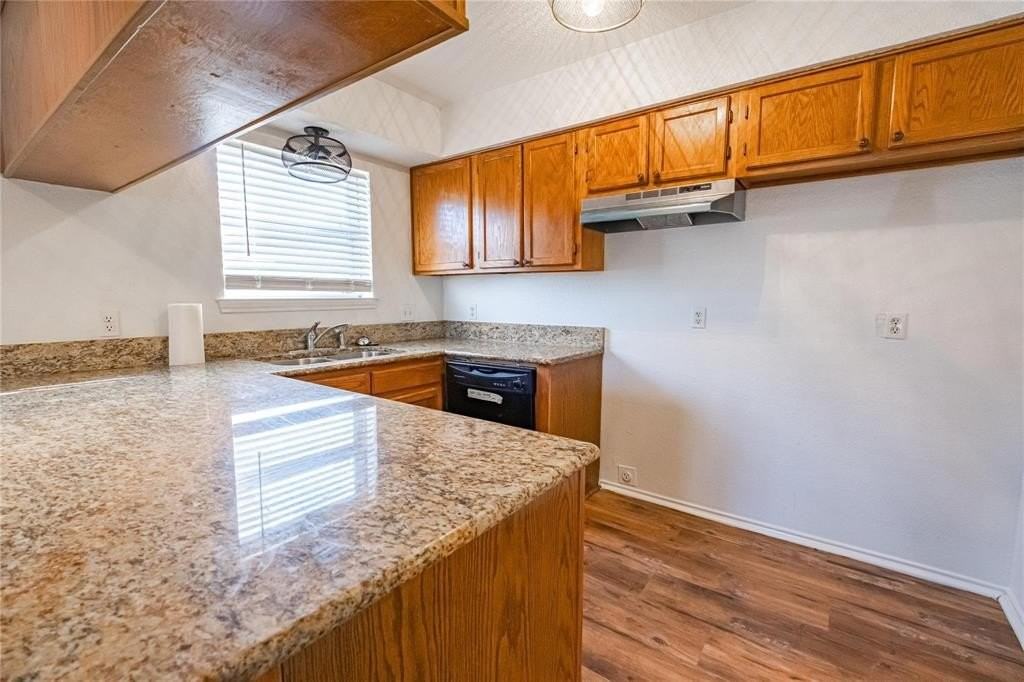 1912 Dorothy Ln #1914 - Photo 4 of 13