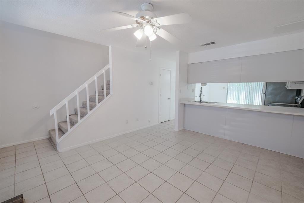 1032 Mckinley St #A - Photo 3 of 14