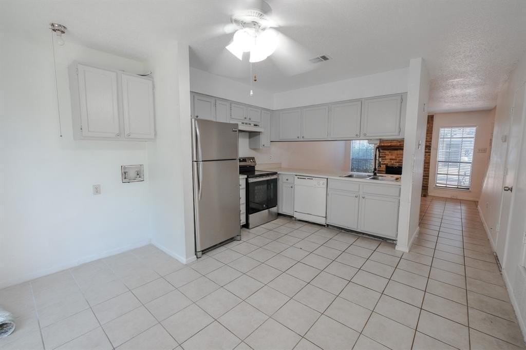 1032 Mckinley St #A - Photo 5 of 14