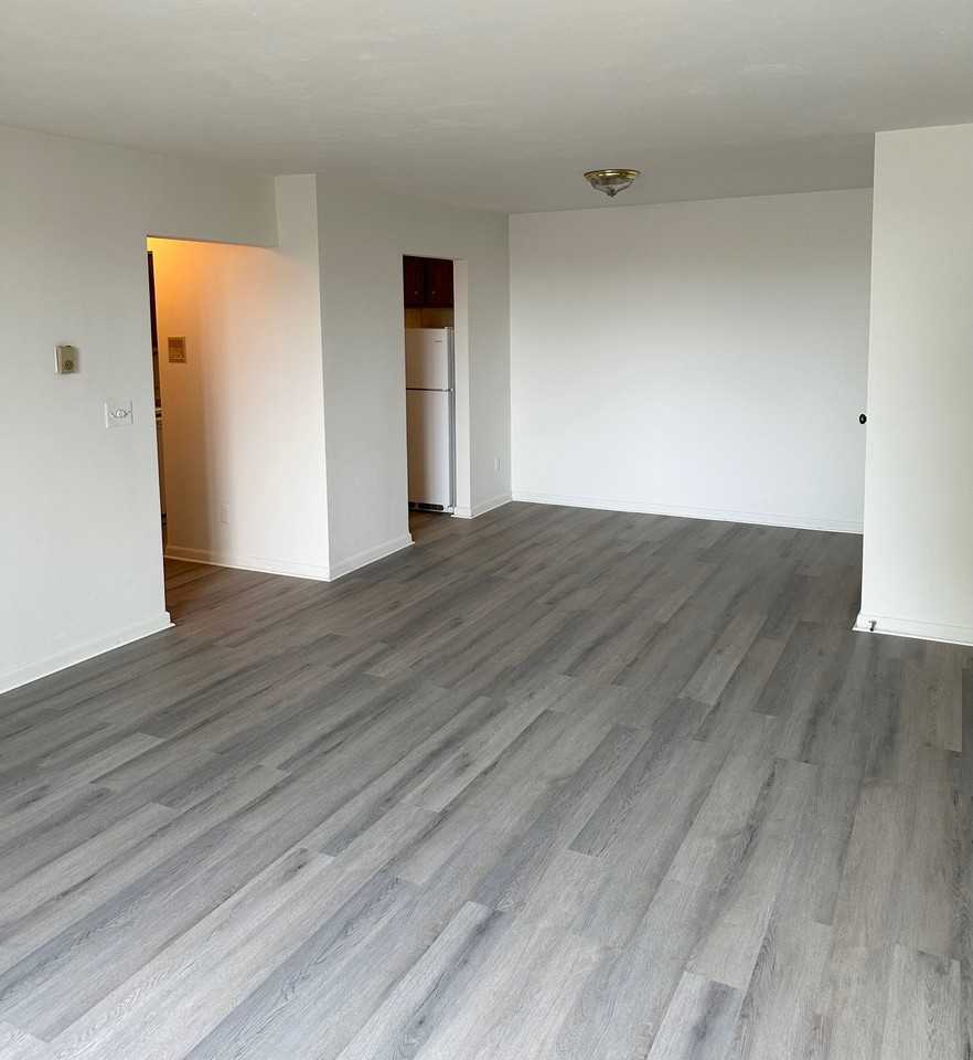 462 Liberty St #104 - Photo 2 of 8