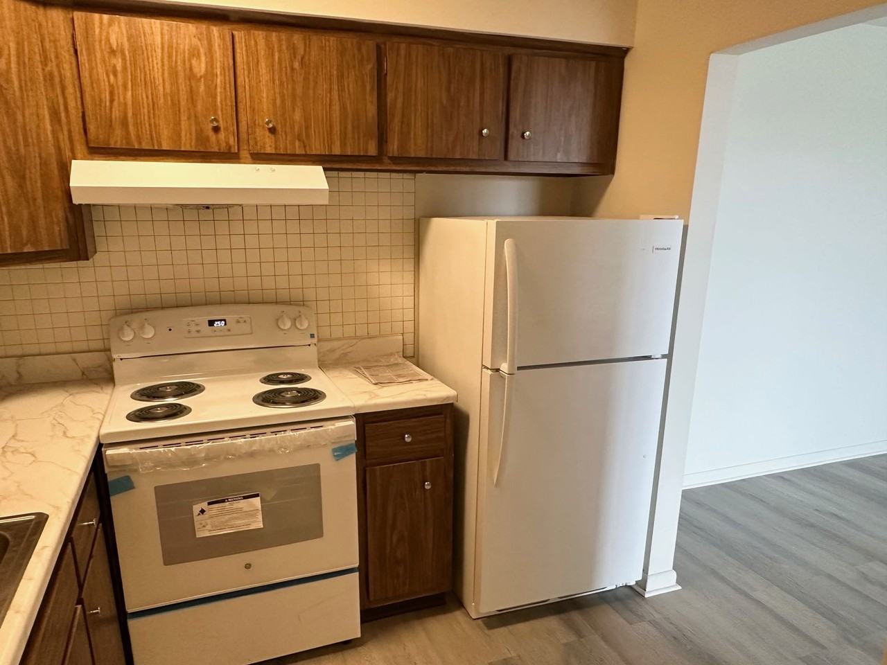 462 Liberty St #104 - Photo 3 of 8