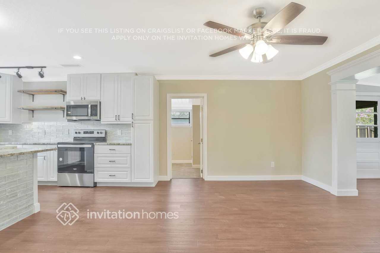 5414 Chenault Ave - Photo 5 of 28