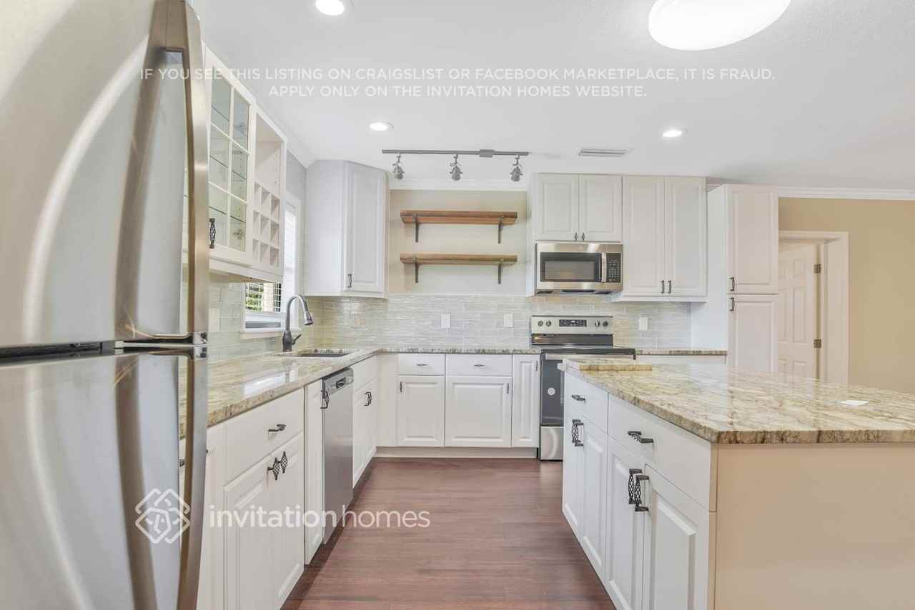 5414 Chenault Ave - Photo 6 of 28