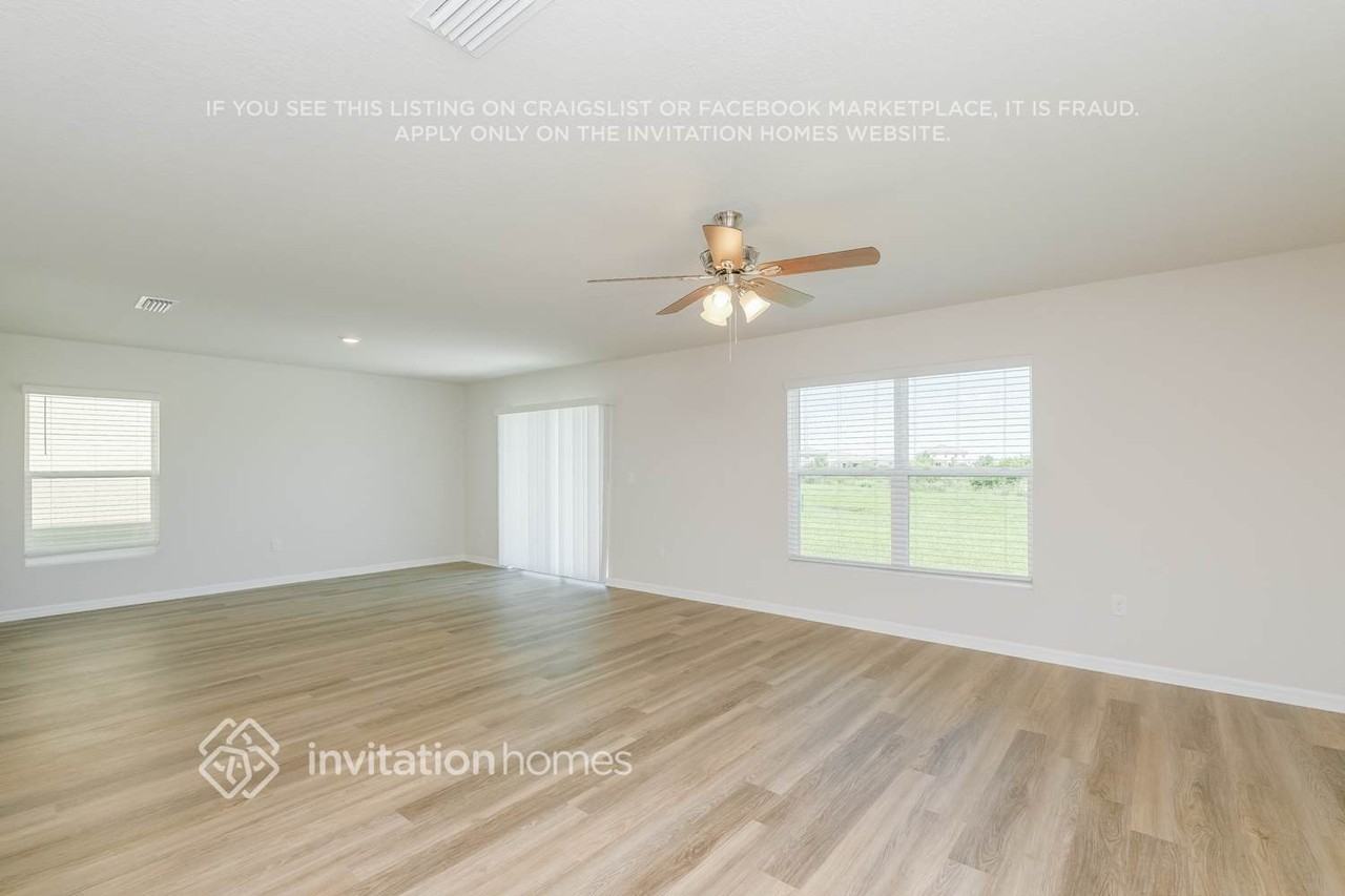 4612 Coastal Storm Gln - Photo 4 of 14