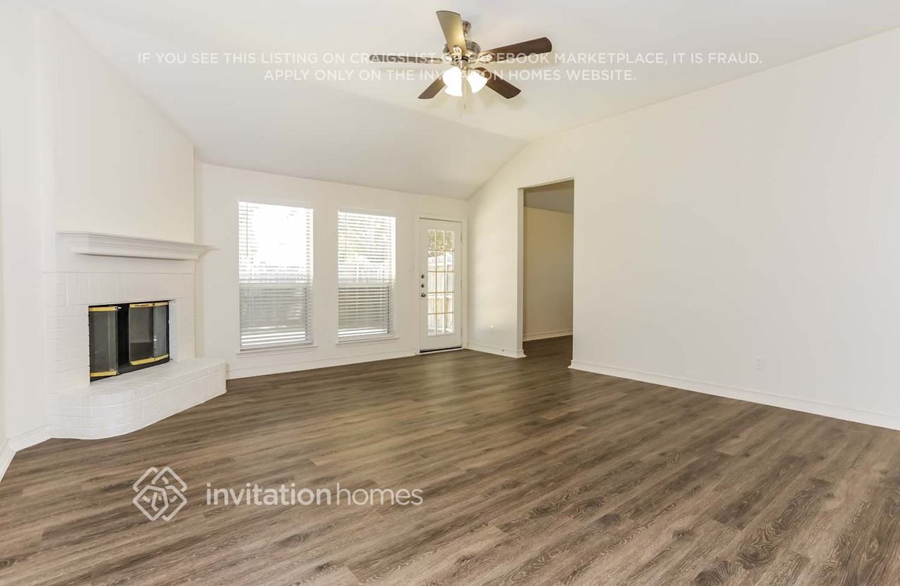 6402 Brookgrove Ct - Photo 3 of 17