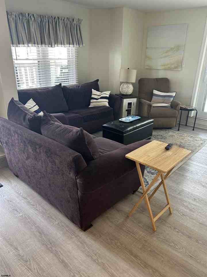 104 S Frankfort Ave - Photo 4 of 15