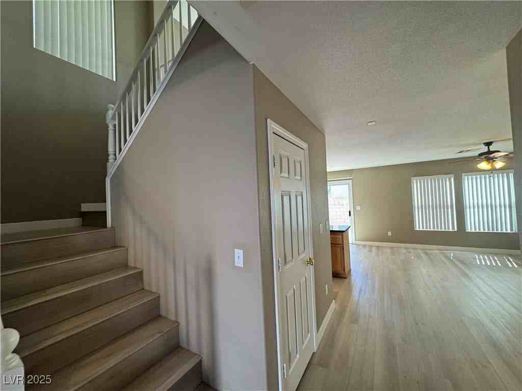 136 Temple Wood Ct - Photo 4 of 33