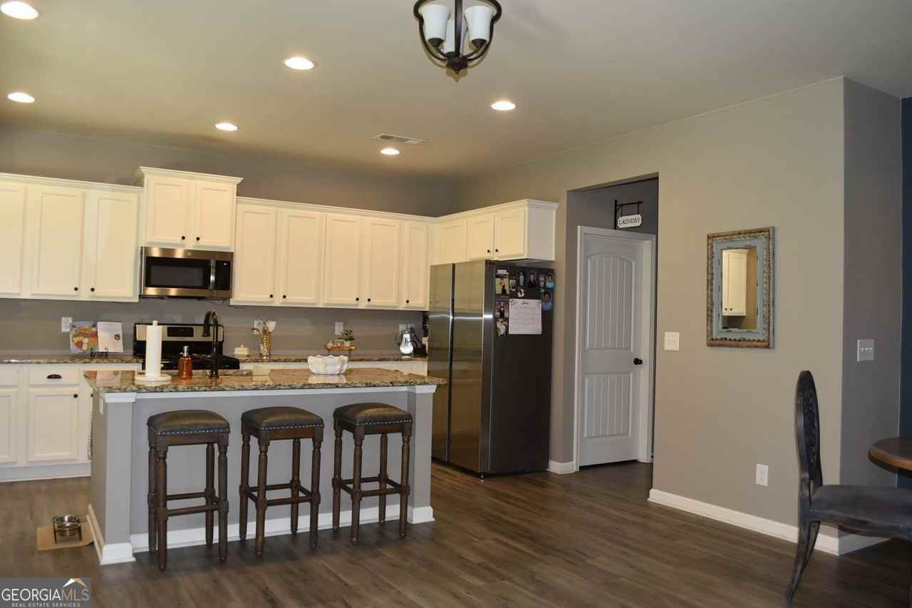 1329 Old Glory Ct - Photo 6 of 26