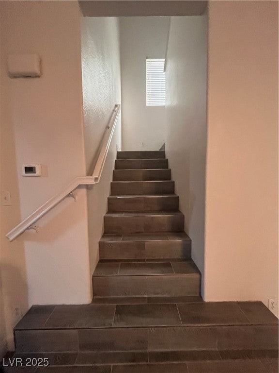 8958 College Green Street - Photo 4 of 30