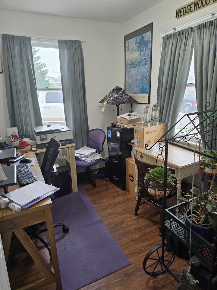 30 Julian Pl - Photo 3 of 16