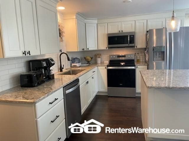 566 First St - Photo 2 of 18