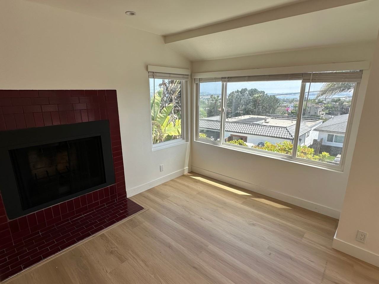 2318 Geranium St - Photo 4 of 27