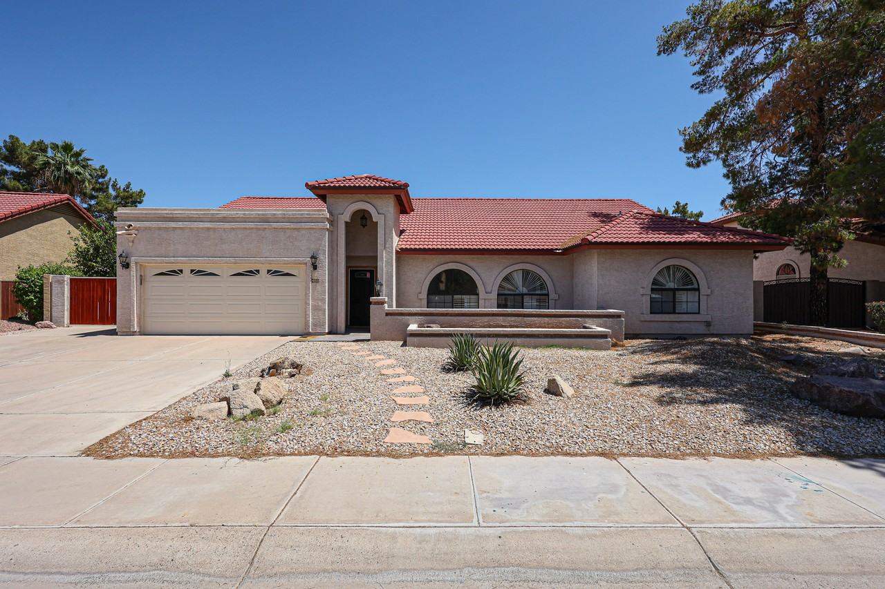 4150 W Kent Dr - Photo 3 of 50