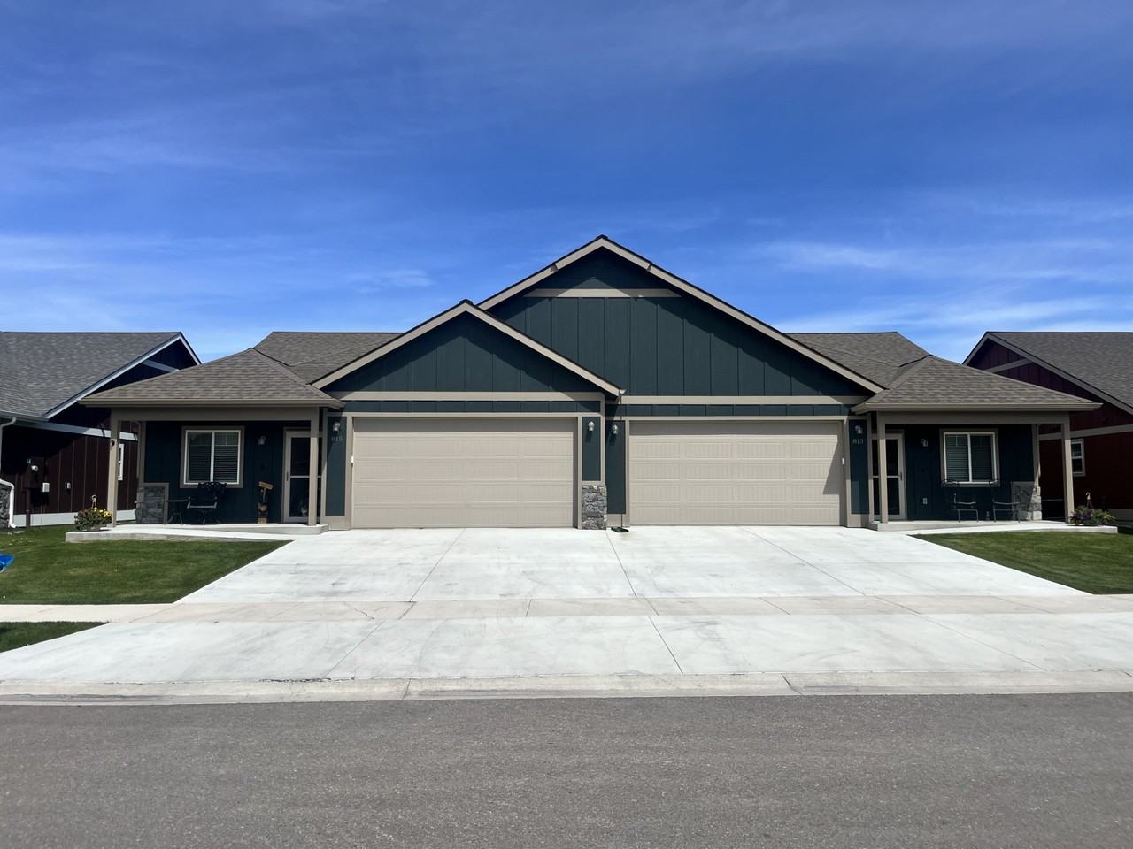813 Foxglove Dr - Photo 2 of 6
