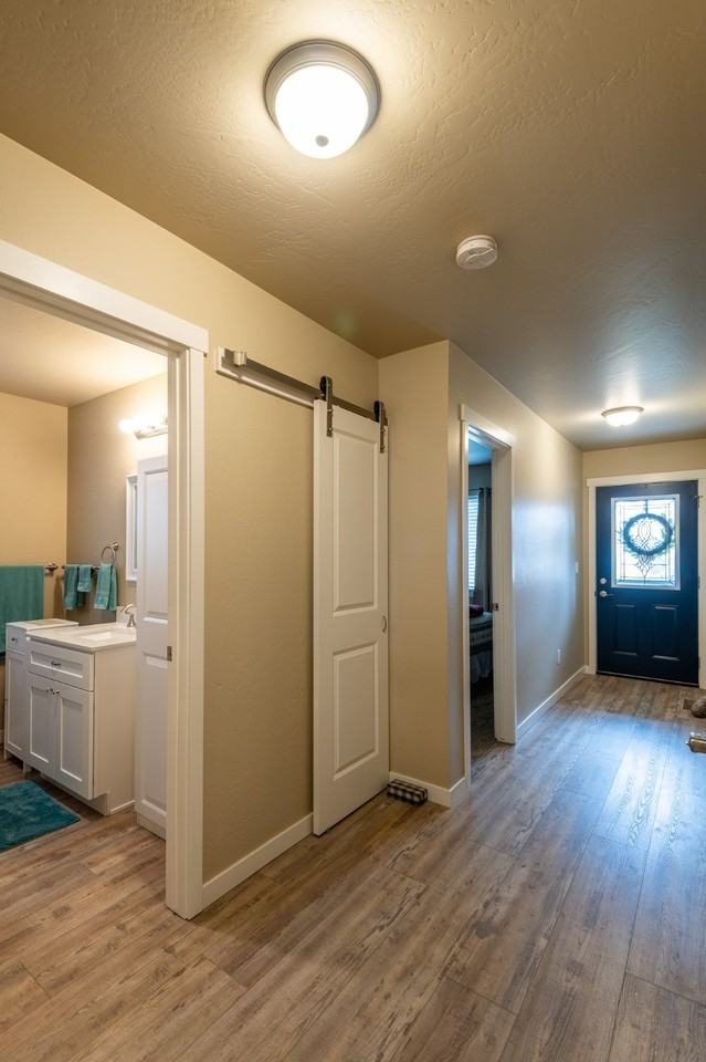 813 Foxglove Dr - Photo 3 of 6