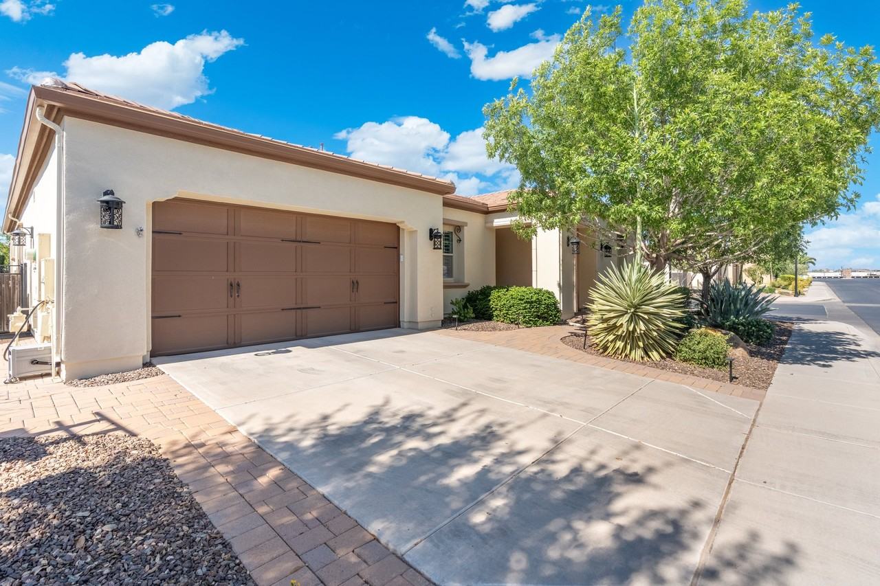 1684 E Elysian Pass - Photo 2 of 37