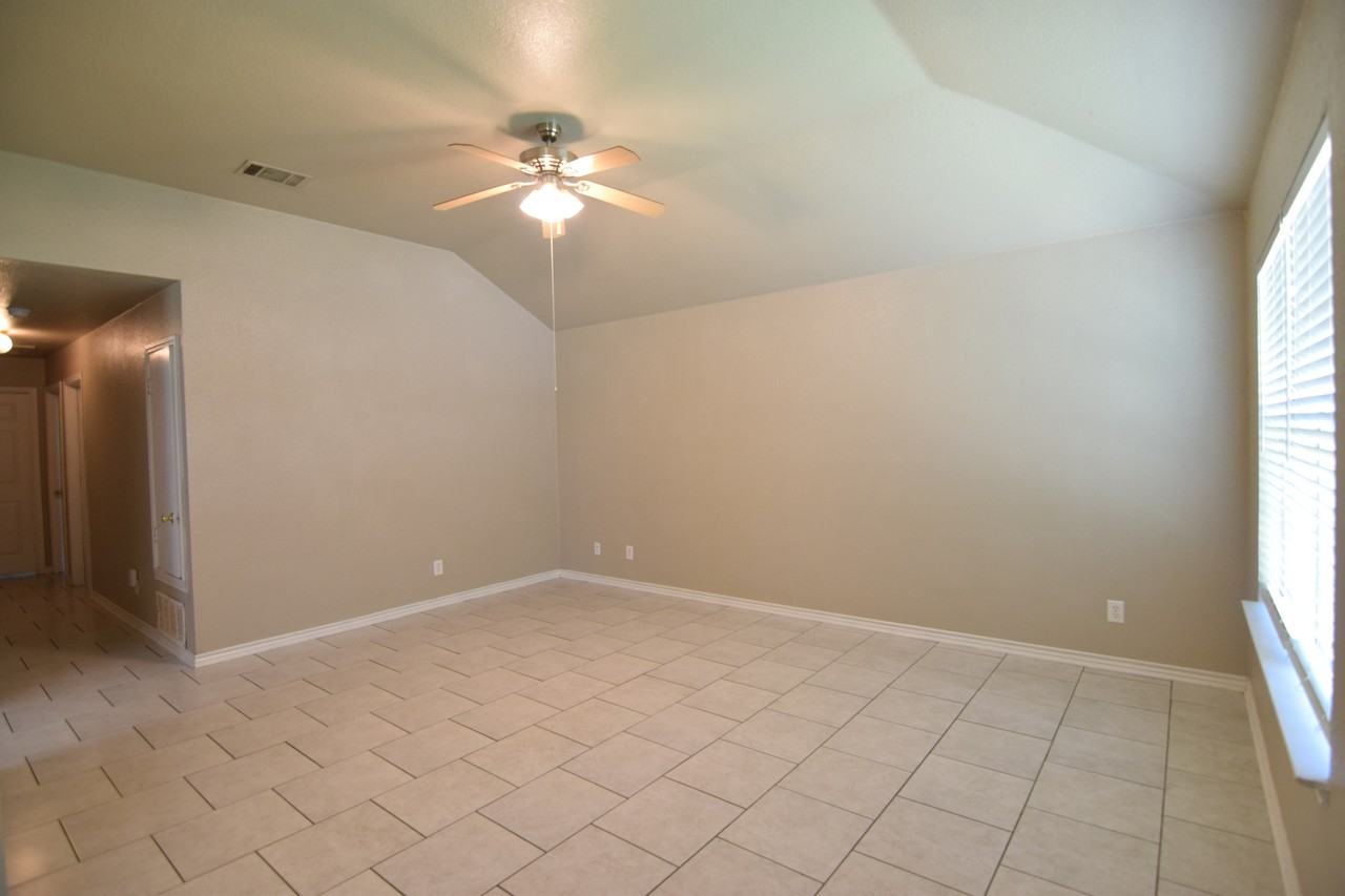 712 Dunbar Rd - Photo 7 of 15