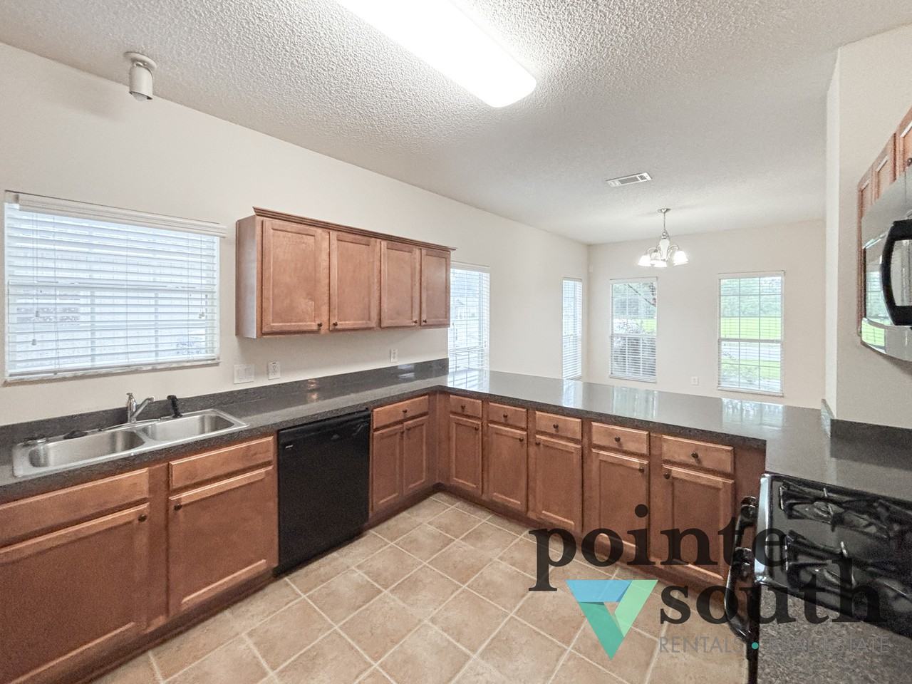 12953A Churchill Dr - Photo 5 of 19