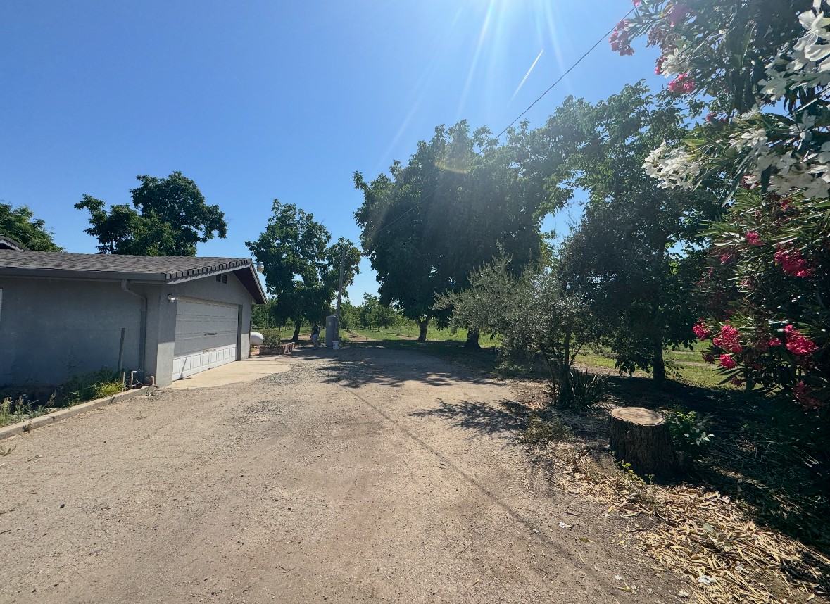 5114 Boggiano Rd - Photo 2 of 15