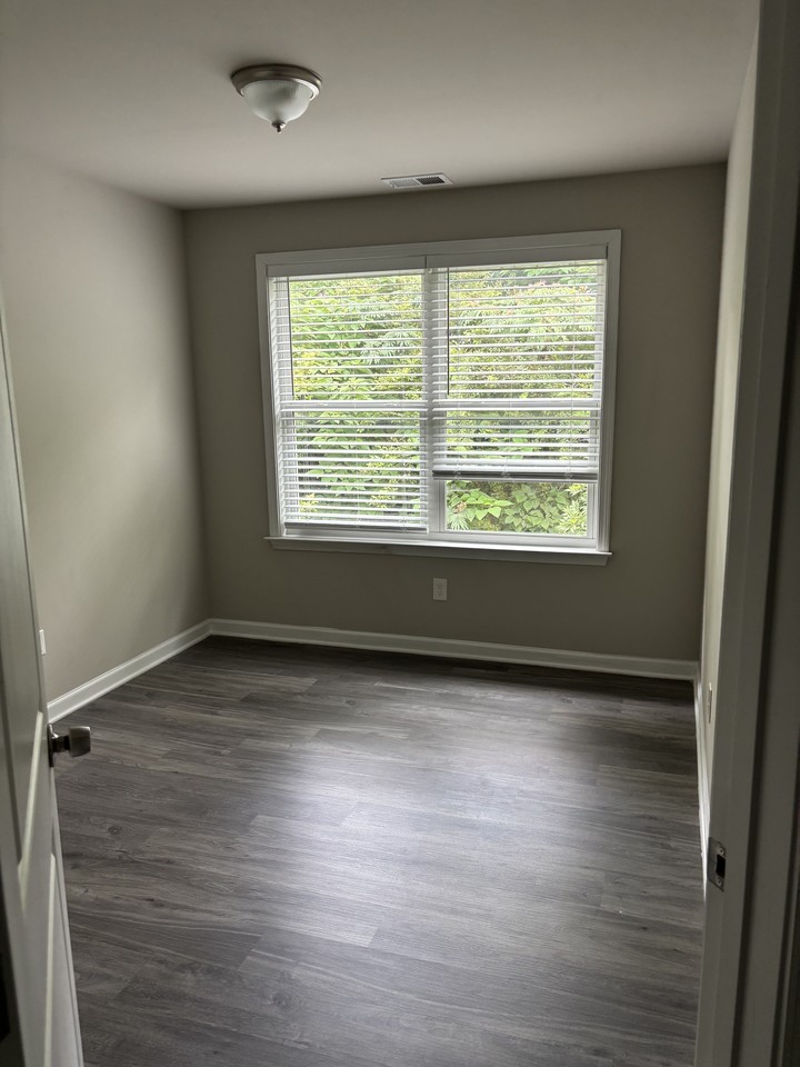 8331 Triple Crown Dr - Photo 5 of 15