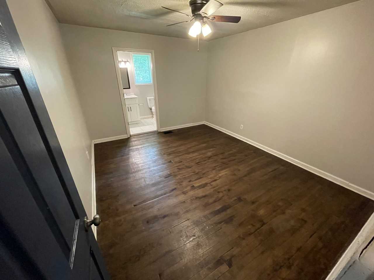 1642 Mary George Avenue Northwest - Photo 7 of 27