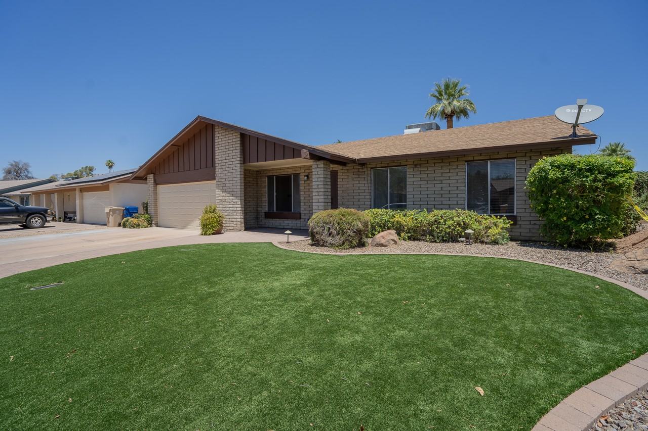 6320 W Eva St - Photo 3 of 33