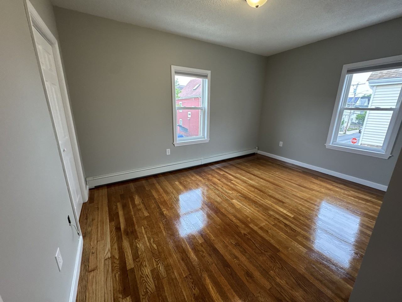 27A Montrose St - Photo 3 of 26