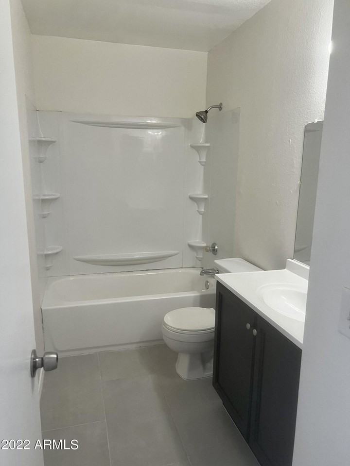 6641 W Ocotillo Rd - Photo 3 of 12