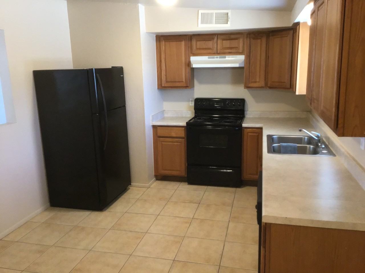 8508 E Fond Du Lac Dr - Photo 5 of 18
