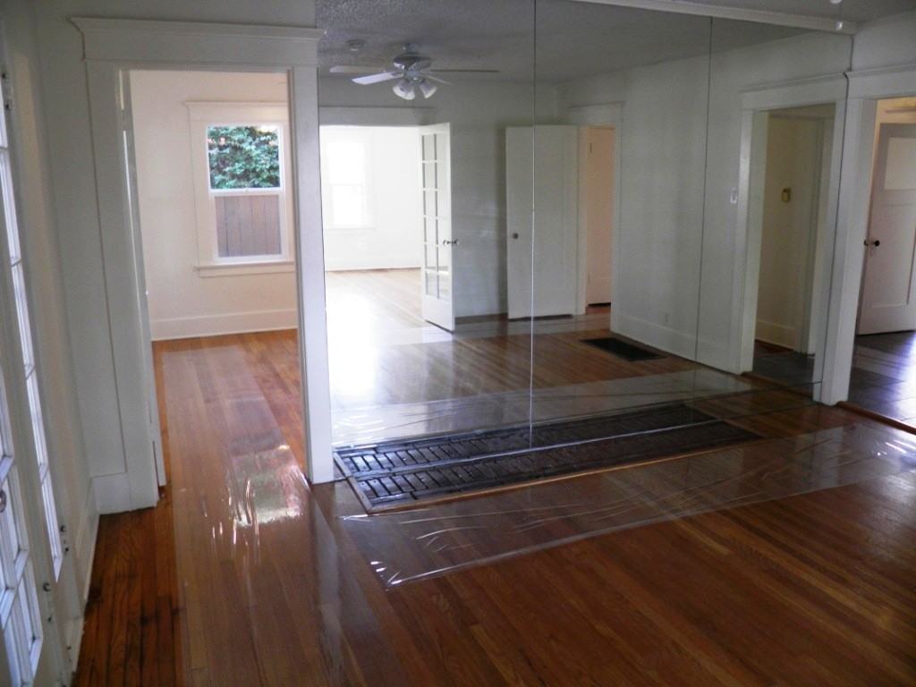 1096 West Blvd - Photo 2 of 22