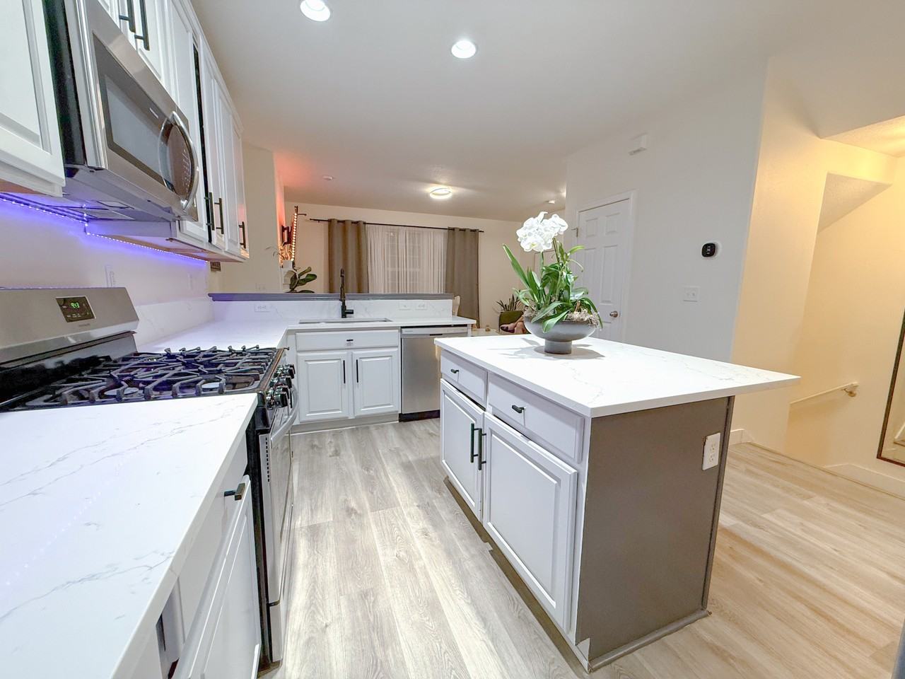 3454 Se Northwood Way #3454 - Photo 2 of 22