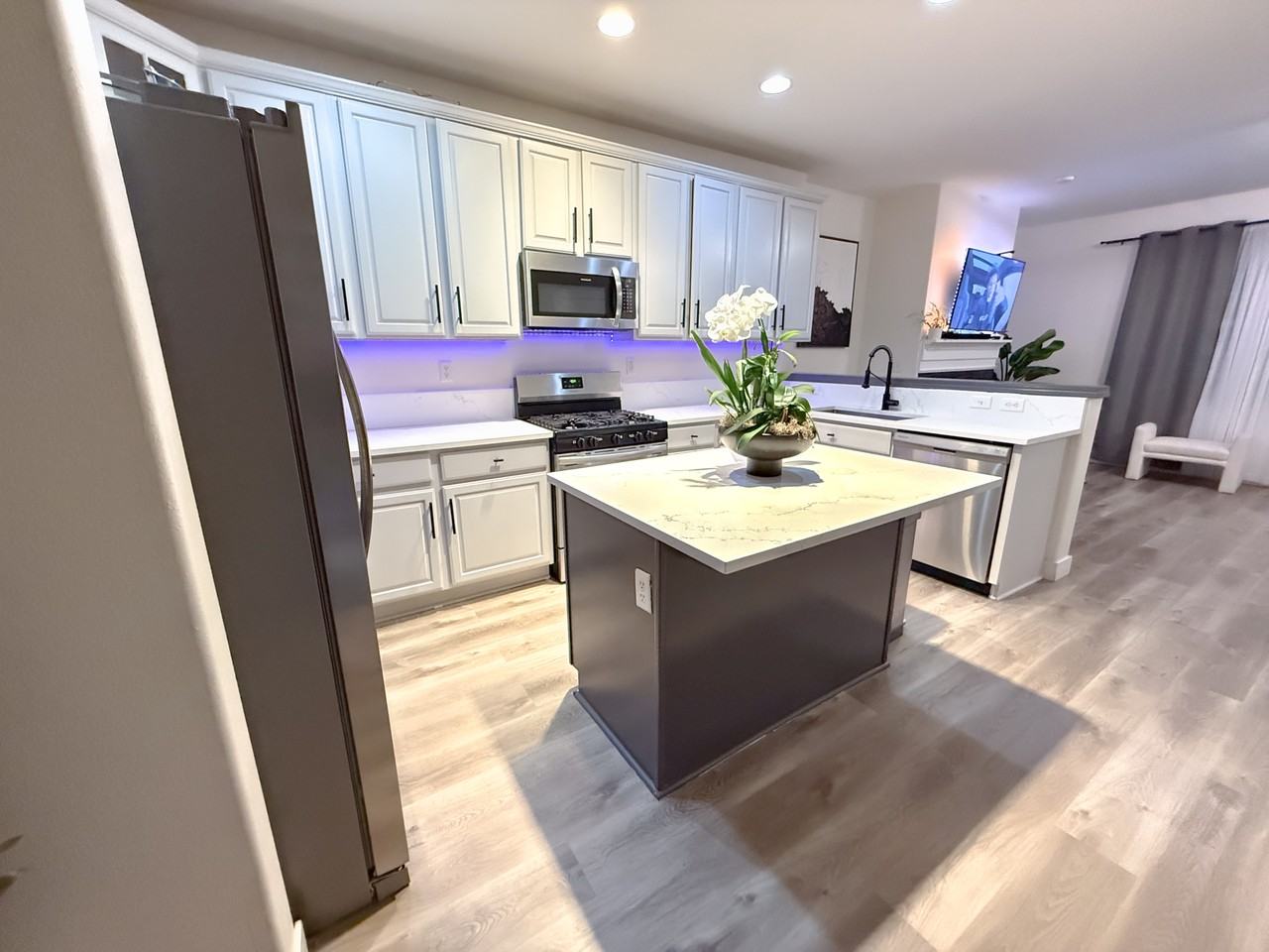 3454 Se Northwood Way #3454 - Photo 3 of 22
