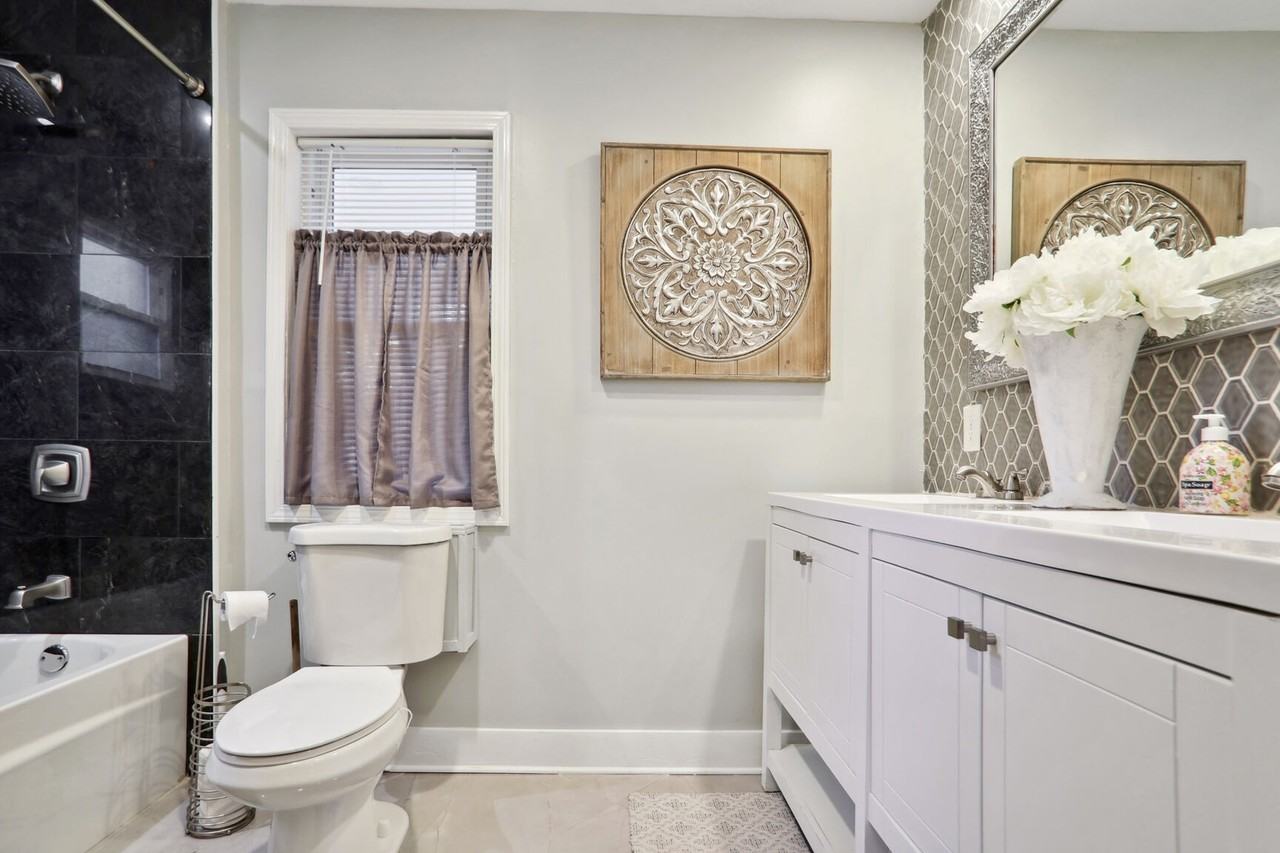 2225 Beecher Cir Sw #NA - Photo 3 of 8