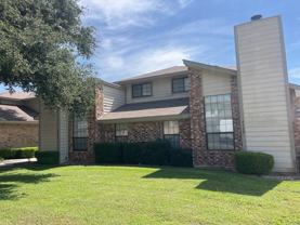 4300 Hulen Cir E - Photo 1 of 1