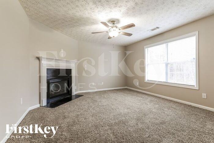 650 Castlebrooke Dr - Photo 2 of 15