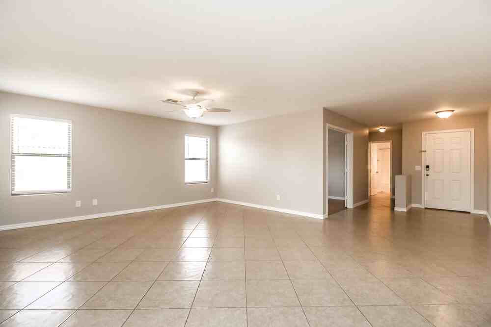 6145 S Wilson Dr - Photo 3 of 16