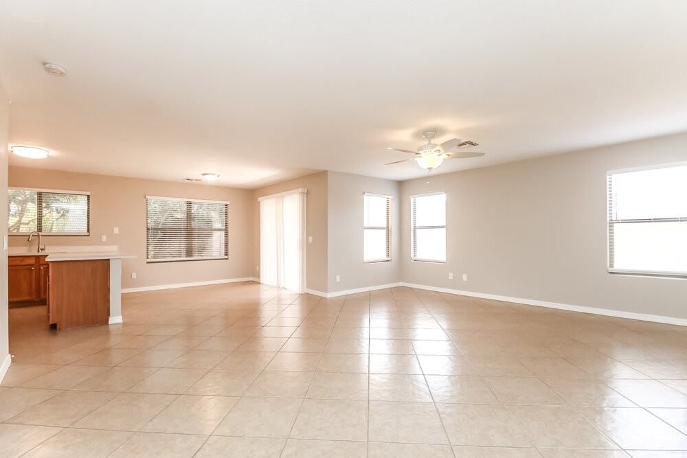 6145 S Wilson Dr - Photo 4 of 16