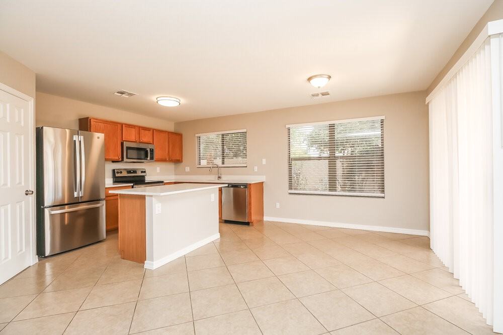 6145 S Wilson Dr - Photo 6 of 16