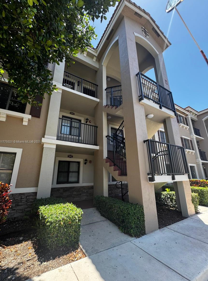 22621 Sw 88th Pl #302